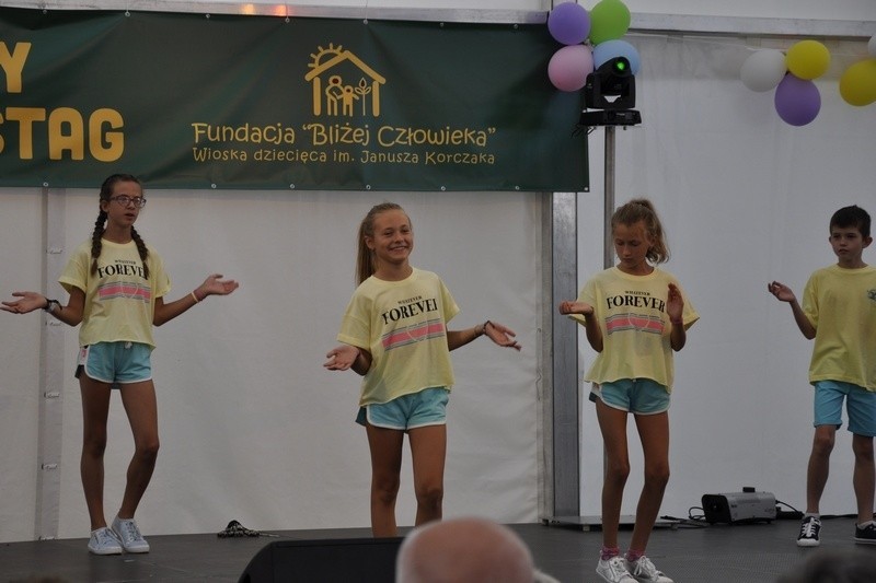 25-lecie Wioski Dziecięcej w Rajsku koło Oświęcimia. Wspólnie świętowali wychowankowie, podopieczni, opiekunowie i jej przyjaciele