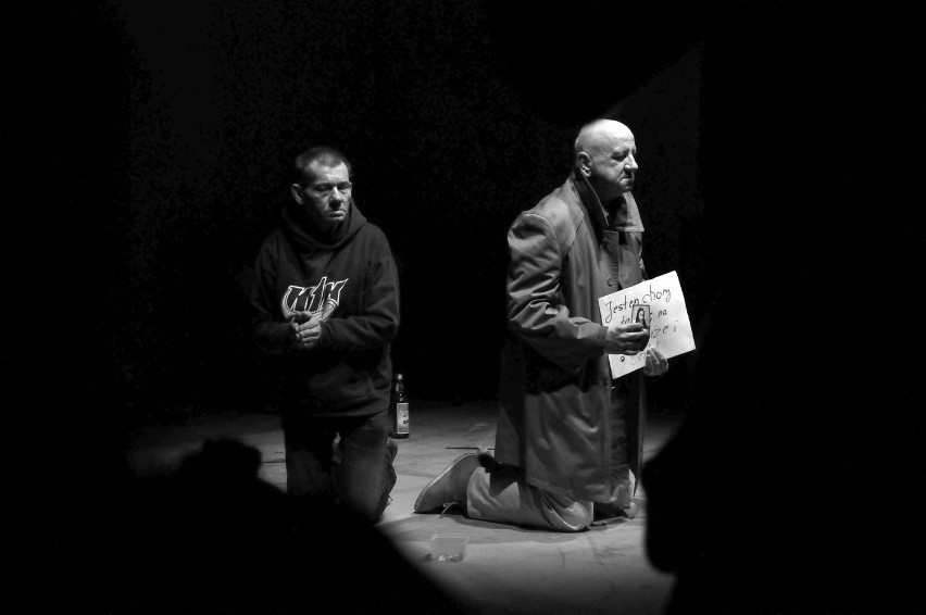 Grupa Teatralna Wikingowie: Bezdomni aktorzy wracają do...