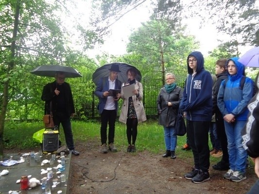 Kielecka młodzież przypomniała o tragedii dzieci zamordowanych w 1943 roku
