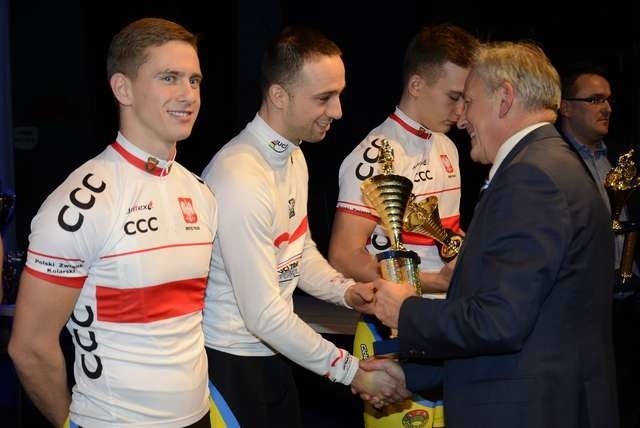 Na ostatnich w tym sezonie zawodach pucharu świata w kolarstwie torowym ALKS Stal reprezentować będą Grzegorz Drejgier (pierwszy z lewej) i Krzysztof Maksel (obok)