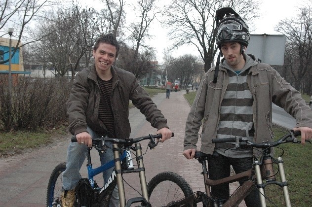 Krystian Walicki i Krystian Papuga mają coraz większe sukcesy w ekstremalnej jeździe na rowerach.
