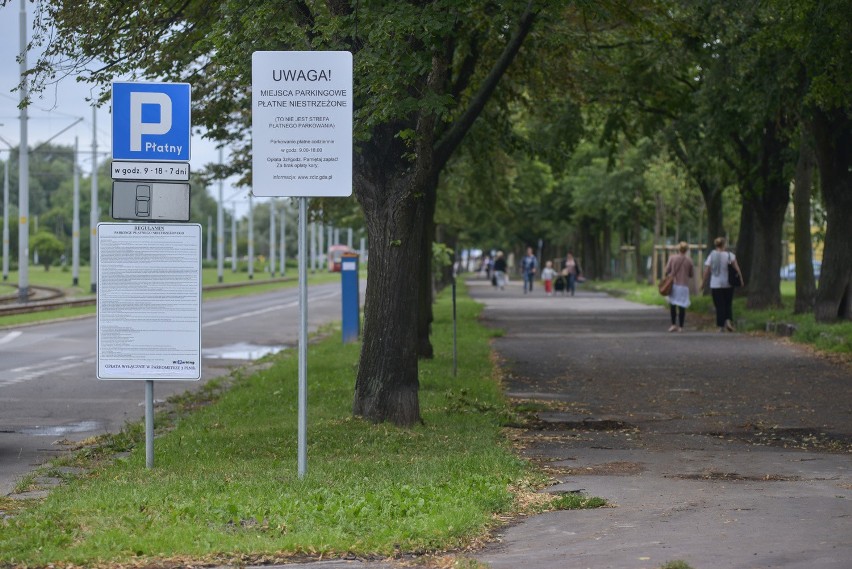 Mieszkańcy Gdańska protestowali przeciw opłatom za parkowanie 