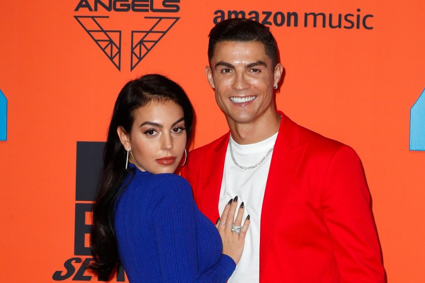 Cristiano Ronaldo i Georgina Rodriguez podczas gali MTV EMA...