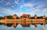 13 ciekawostek o zamku w Malborku. Poznaj sekrety i tajemnice zamku: ile cegieł użyto do budowy zamku i którędy uciekały dusze Krzyżaków?