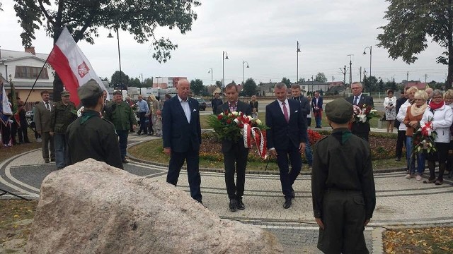 W niedzielę w Jedlni - Letnisko odsłonięto tablicę pamiątkową, poświęconą majorowi Franciszkowi Jaskulskiemu pseudonim „Zagończyk”. Był żołnierzem wyklętym, straconym przez komunistów.