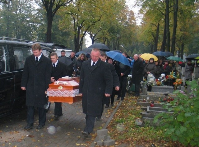 W pogrzebie Zdzisława Cugiera wzięło udział kilkuset jego bliskich, przyjaciół i znajomych