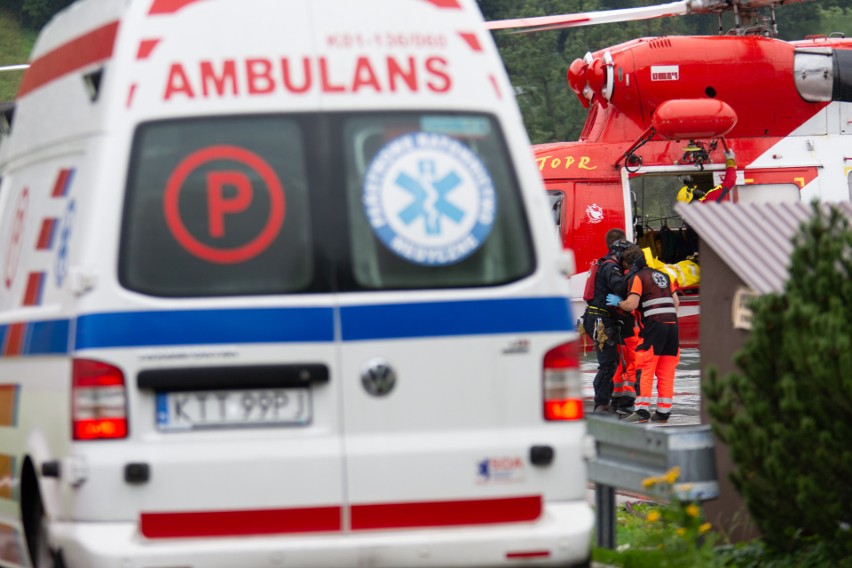 Burza w Tatrach. Piorun uderzył w Giewont, są ofiary śmiertelne i wielu rannych 25 08