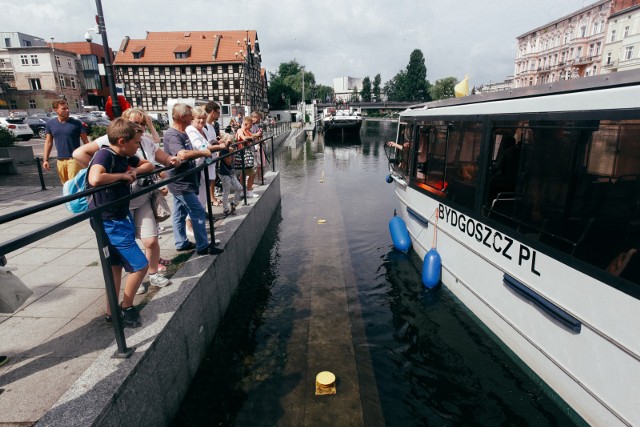 Tramwaj wodny to jedna z turystycznych atrakcji Bydgoszczy. W tym roku będzie kursował na nieco innych zasadach. Bilet na rejs będzie można kupić już wcześniej