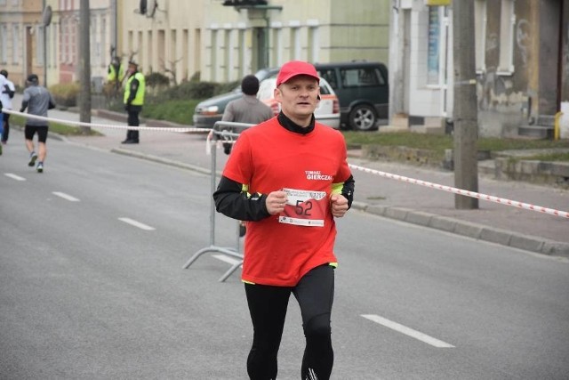 Tomasz Gierczak ma 41 lat. Biega od dwóch