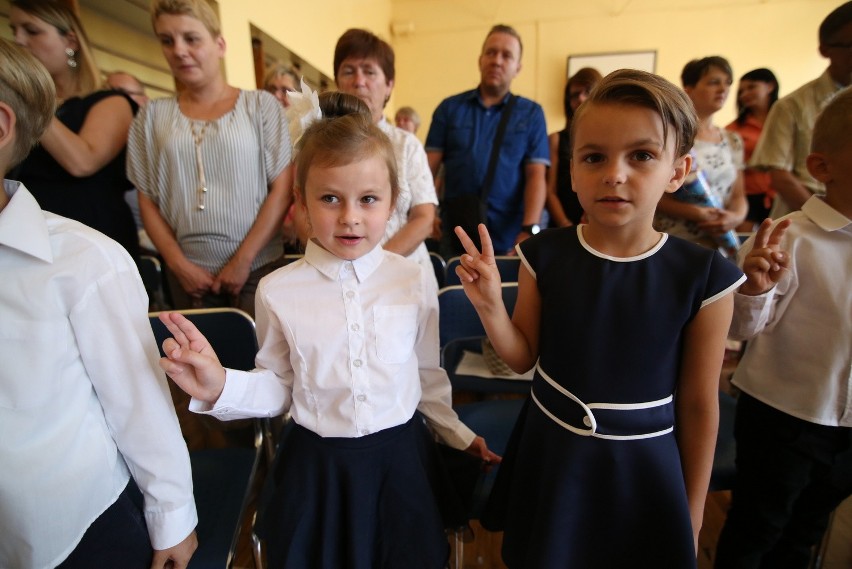 Uczniowie z Piekar Śląskich rozpoczęli rok szkolny [ZDJĘCIA]