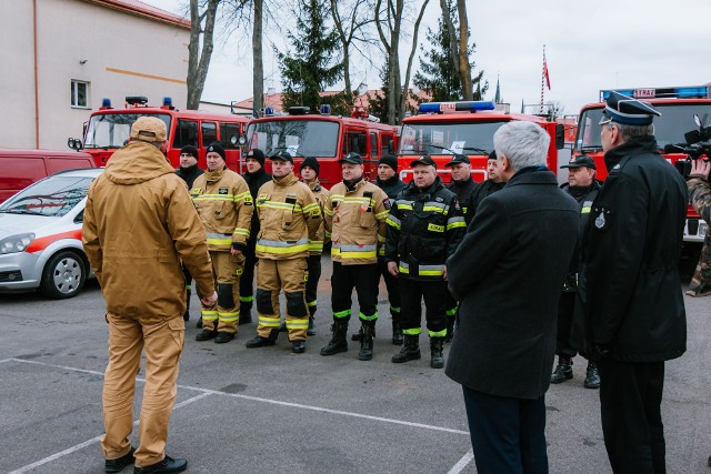 Wszystkim za zaangażowanie w akcję podziękowali wojewoda podlaski Bohdan Paszkowski oraz prezes Podlaskiego Oddziału Wojewódzkiego Ochotniczych Straży Pożarnych RP st. bryg. Andrzej Koc.