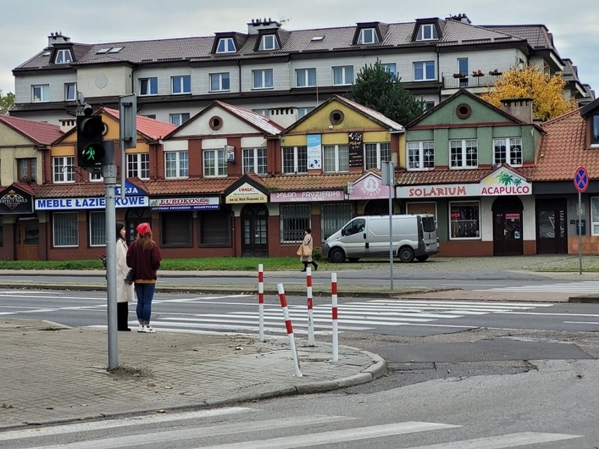 Na rogu skrzyżowania ulic Gdańskiej i Adama Sierpinka w...