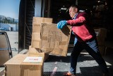 Bielsko-Biała: maseczki z Chin już są rozwożone do potrzebujących