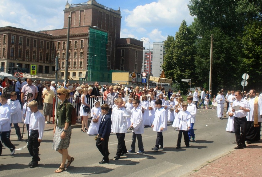 Boże Ciało 2014: procesja w Dąbrowie Górniczej