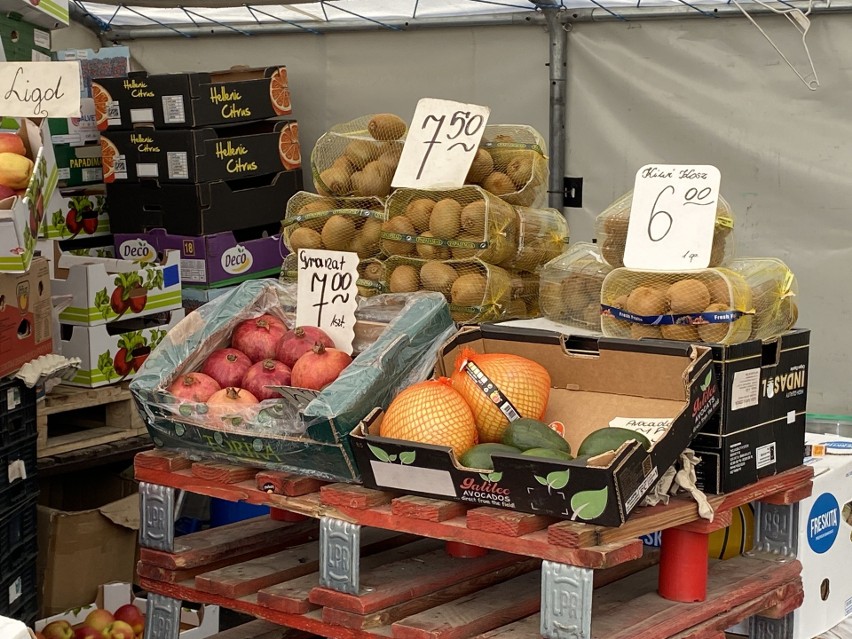 Warzywa i owoce na kieleckich bazarach we wtorek, 28 lutego. Ceny szokują! Zobacz zdjęcia