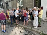 Gehenna mieszkańców z ulicy Wróblewskiego w Łodzi. Szczury, wilgoć i popadająca w ruinę kamienica 