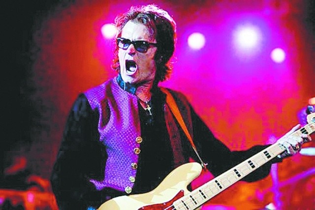 61-letni Glenn Hughes wciąż jest w bardzo dobrej formie. Zarówno jako wokalista, jak i gitarzysta basowy.