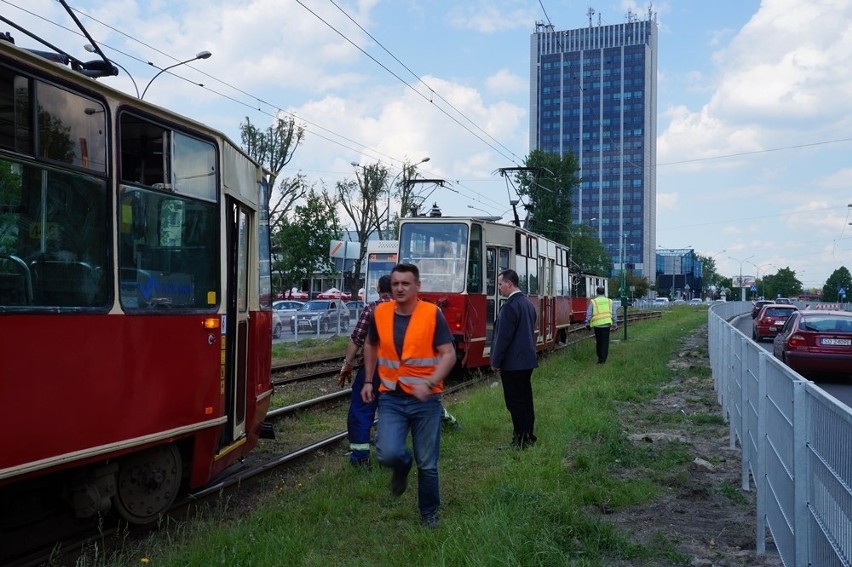 Wykolejony tramwaj 27 Sosnowiec Pogoń