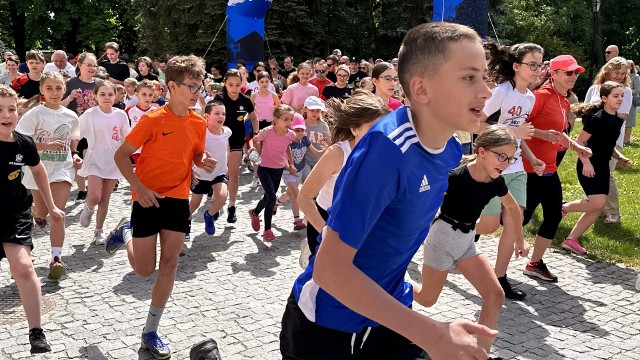 Około 150 osób pobiegło w Tarnobrzegu z okazji Święta Konstytucji 3 Maja. Zobacz więcej zdjęć >>>