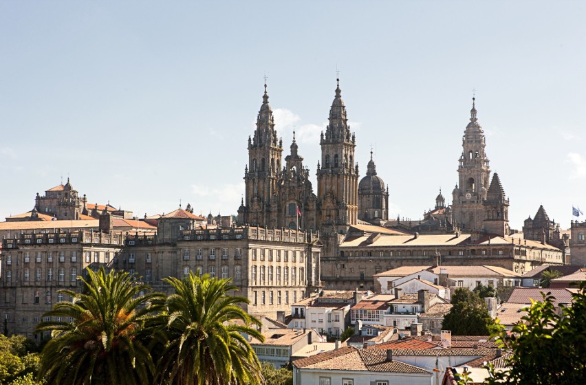 Santiago de Compostela jest odwiedzane przez pielgrzymów od...
