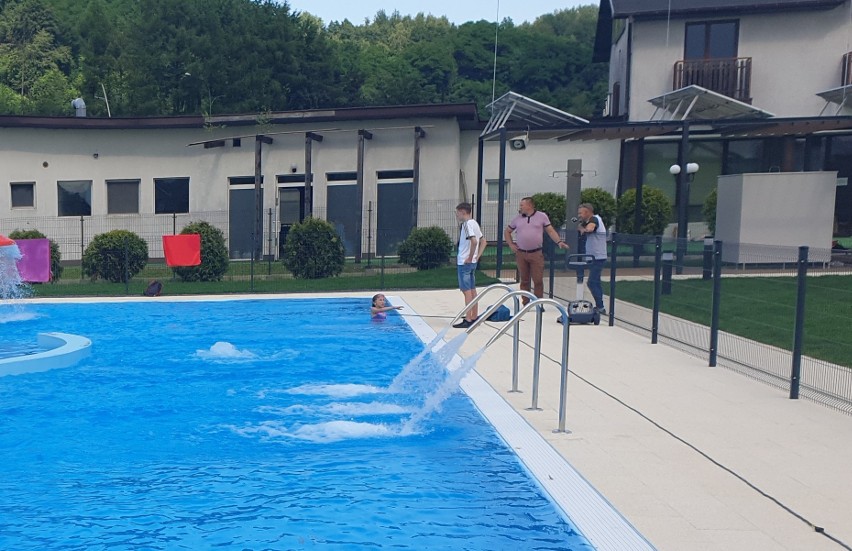 Nowy Sącz. Odkryty basen nad Łubinką już gotowy. Kiedy otwarcie obiektu? [ ZDJĘCIA]