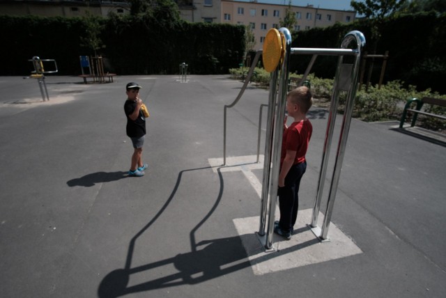 Siłownie zewnętrzne cieszą się sporą popularnością wśród poznaniaków.