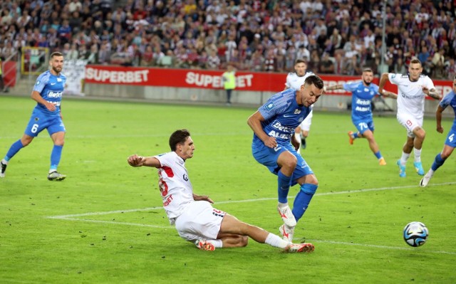 Górnik Zabrze pokonał Ruch Chorzów 1:0 w Wielkich Derbach Śląska 2023.Zobacz kolejne zdjęcia. Przesuwaj zdjęcia w prawo - naciśnij strzałkę lub przycisk NASTĘPNE