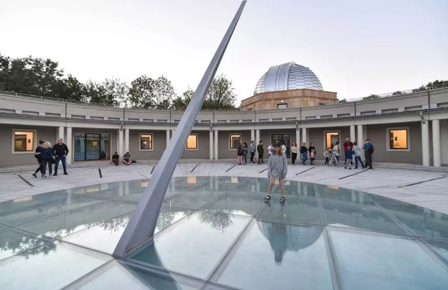 "Księżycowa noc" w Planetarium Śląskim