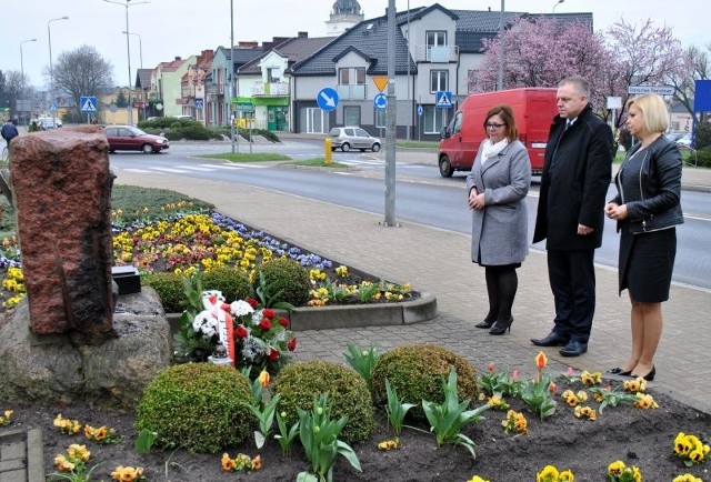76. rocznica śmierci Władysława Sebyły. Władze złożyły kwiaty pod pomnikiem poety