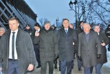 Prezydent Andrzej Duda po otwarciu wystawy w Ciechocinku wybrał się na spacer pod tężnie [zdjęcia]