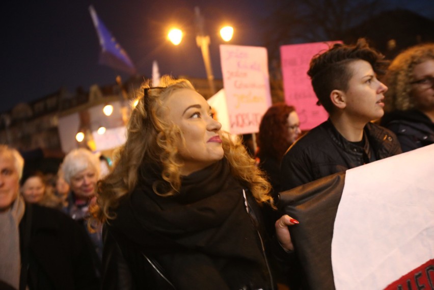 Strajk Kobiet i Manifa Śląska na rynku w Katowicach