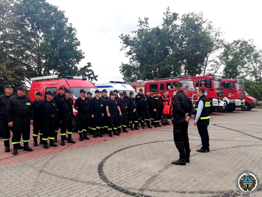 Na czas akcji policjanci blokowali drogi przechodzące przez...