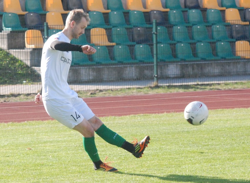 Hummel 4 Liga. Jan Kowalski z dniem 2 listopada został zawieszony przez Pogoń Staszów