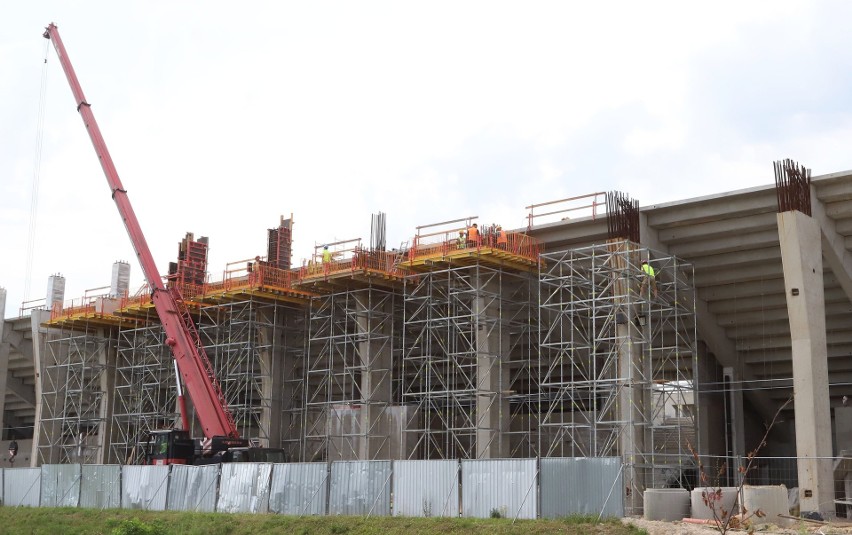 Trwają prace na budowie stadionu dla Radomiaka Radom. Jakie postępy robót? Zobacz najnowsze zdjęcia 