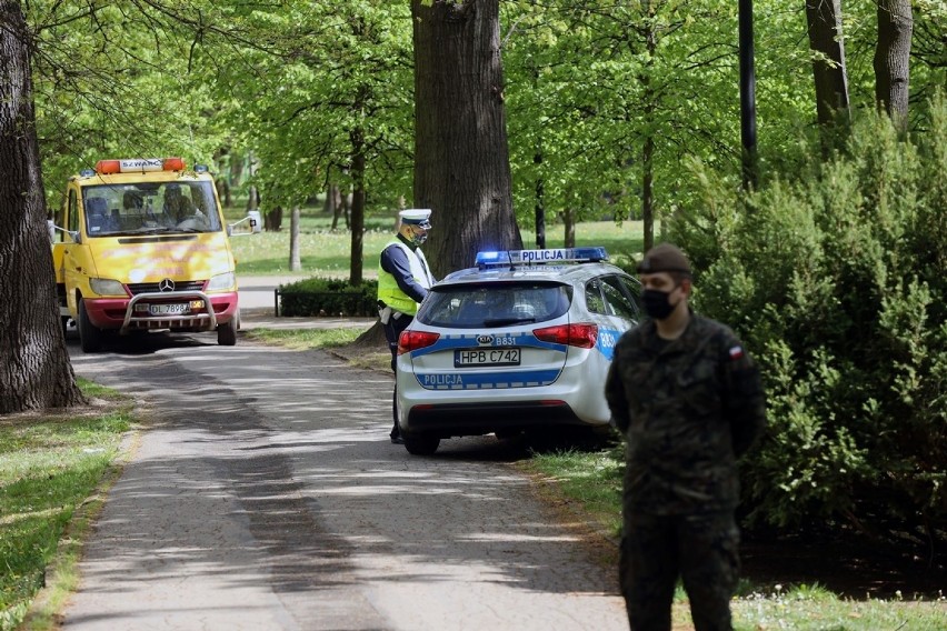 Policyjny pościg po parku. Zobaczcie zdjęcia!