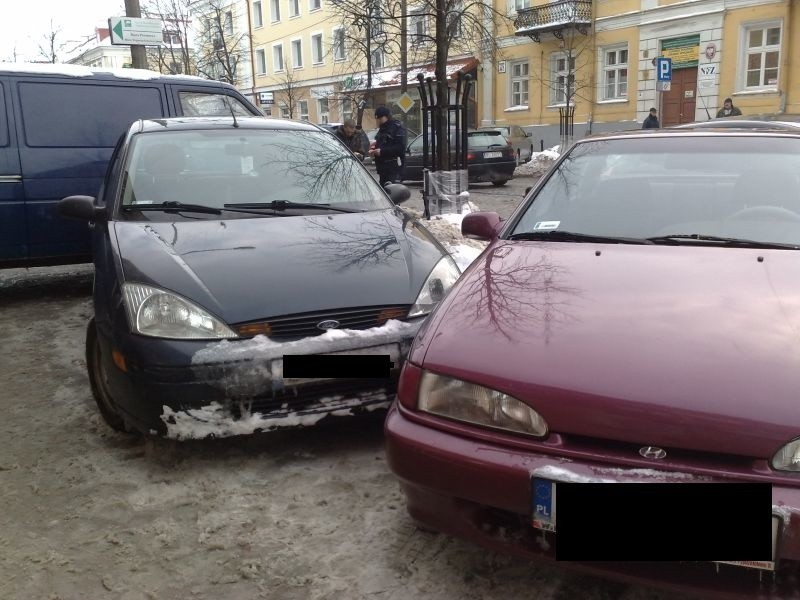 Pięć samochodów zderzyło się na Lipowej, jeden z nich to radiowóz! (nowe fakty, zdjęcia)