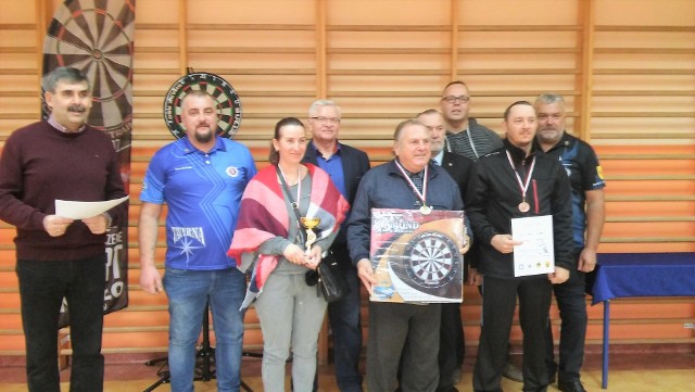 W sali sportowej Niepublicznej Szkoły Podstawowej w Olszewce  rozegrano  w weekend  II Mistrzostwa miasta i gminy  LZS w darta. Do rywalizacji stanęły cztery drużyny z Nakła, Potulic, Gorzenia i Olszewki.  Po  7. rozegranych rundach na pierwszym miejscu uplasowali się reprezentanci  LZS „Zieloni” Gorzeń. Z dorobkiem 308 pkt. zdobyli złoto.Flesz - bezpieczne dziecko. To musisz wiedzieć!