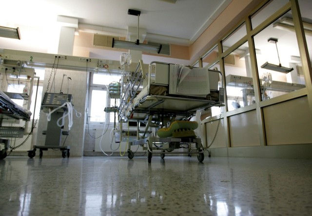Ograniczenie liczby łóżek w podkarpackich szpitalach może być przyczyną wprowadzenia od 1 stycznia 2019 roku nowych norm zatrudnienia minimalnej liczby pielęgniarek i położnych.