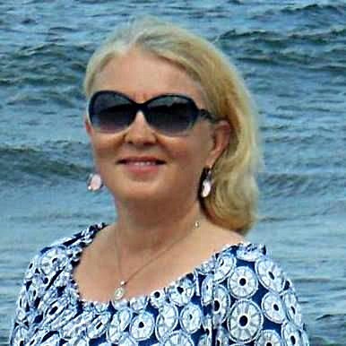 Joanna Szmytkowska jest nauczycielką języka polskiego w Kujawsko-Pomorskim Ośrodku Szkolno-Wychowawczym nr 2 w Bydgoszczy.