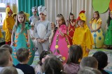 Wielkanoc w Przedszkolu "Bajkowa Ciuchcia" w Jędrzejowie. Było świąteczne śniadanie i piękne przedstawienie dzieciaków