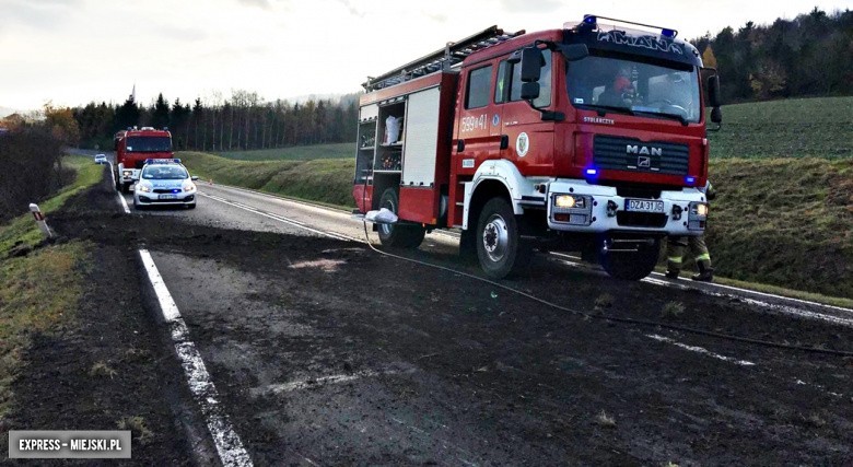 Przewróciła się ciężarówka. Droga krajowa zablokowana niemal 8 godzin