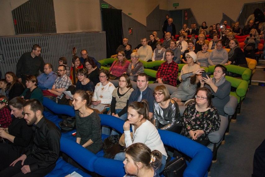 Kolędowa TonAkcja w teatrze "Kubuś" z kieleckim stowarzyszeniem "Nawigacją" [WIDEO, ZDJĘCIA]