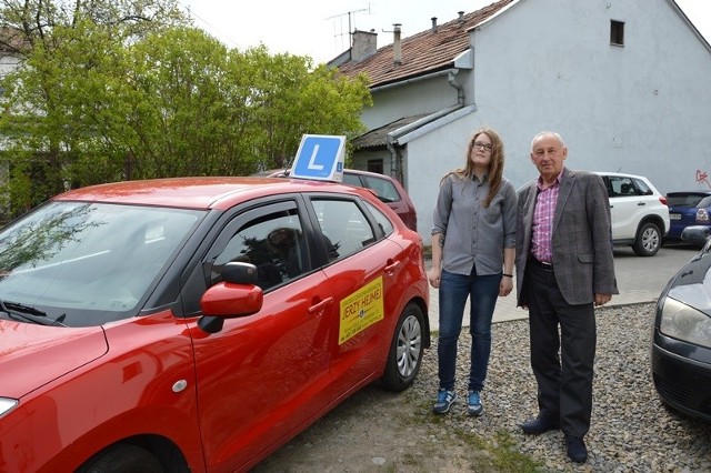 Monika Długosz szkoli się u Jerzego Hejmeja. - Zamiast stać w korku, wolę jazdę na placu - mówi