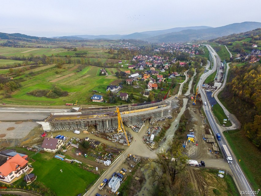 Budowa ekspresowej zakopianki. Inwestycja imponuje [ZDJĘCIA]