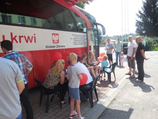 Dzięki ludziom dobrej woli podczas niedzielnej zbiórki w Jastrzębiu udało się pozyskać 21 litrów krwi.