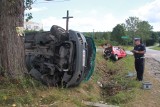 Wypadek w Serbinowie. Matiz staranował busa. Ranne zostały cztery osoby dorosłe i dziecko (zdjęcia)