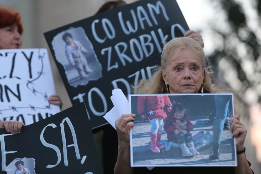 Demonstracja  w Katowicach przeciwko działaniu na granicy...