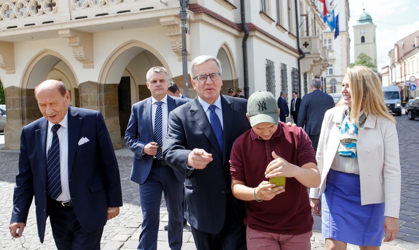 Na tydzień przed wyborami do Parlamentu Europejskiego do...