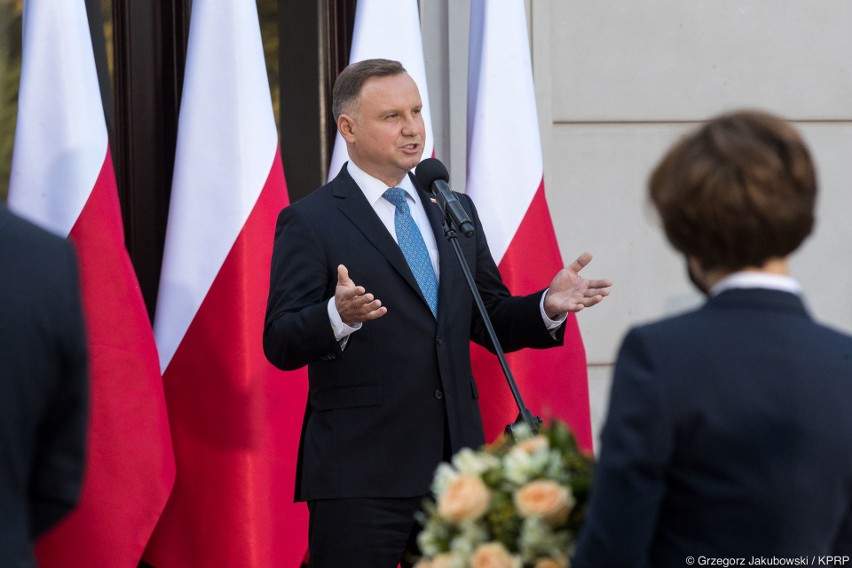 6 października prezydent Andrzej Duda dokonał zmian w...
