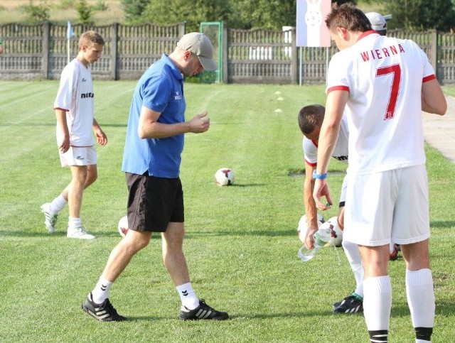 Wierna Małogoszcz - TS 1946 Nida Pińczów 2:0 